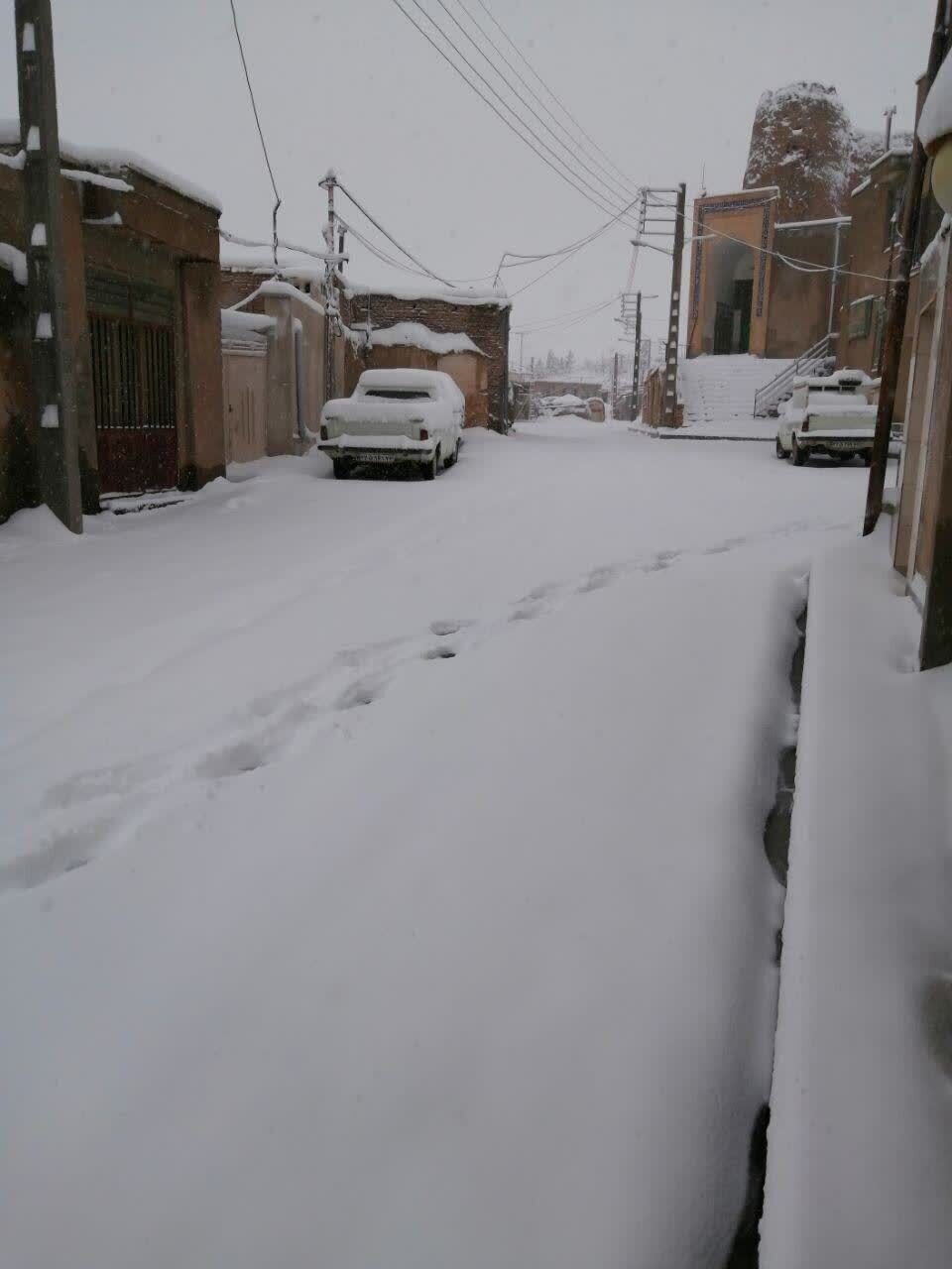 گشت و گذار زمستانی در ارتفاعات روستای درزاب بجستان + عکس