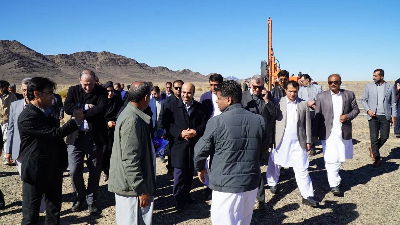 آغاز عملیات اجرایی نیروگاه خورشیدی ۷۰ مگاواتی شمسآباد سراوان