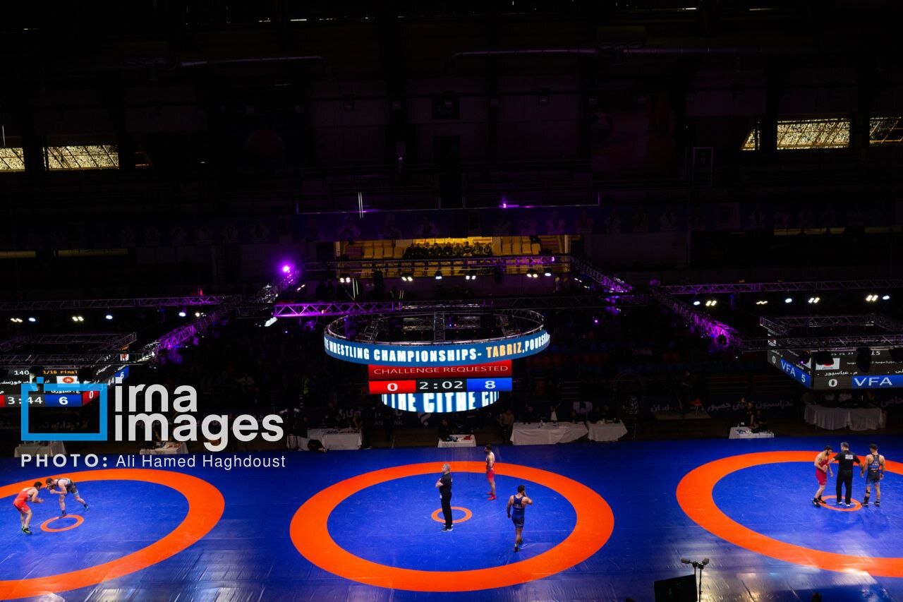 نخستین روز مسابقات کشتی قهرمانی کشور