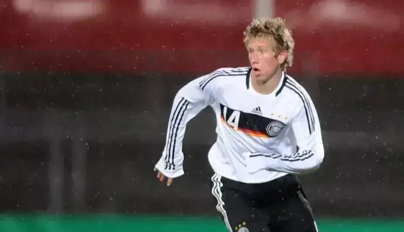 سقوط از 70 متری؛ مرگ دلخراش فوتبالیست آلمانی
