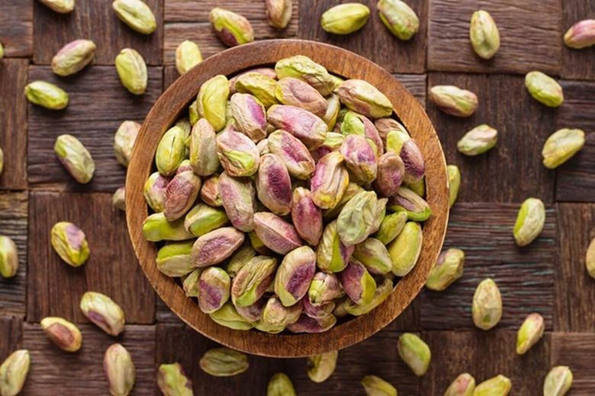 مغز پسته برای بستنی، باقلوا و شیرینیپزی