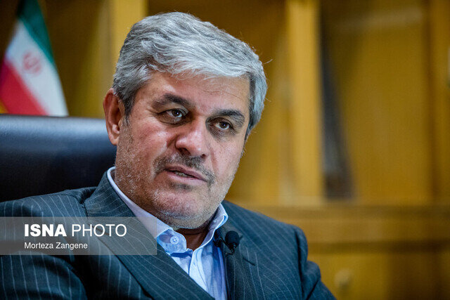 تاجگردون: جهت گیری مجلس افزایش حقوق کارکنان در بودجه سال آینده است