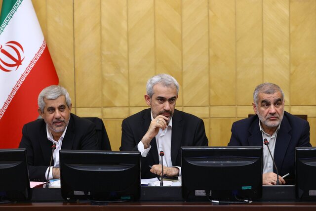 اخبار سیاسی ۳دی؛ خط ونشان برای آژانس انرژی اتمی/رویکرد مجلس درباره «افزایش حقوق ۱۴۰۵»