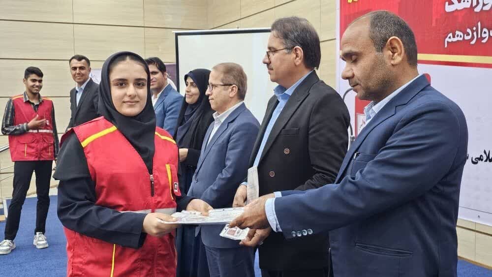 برنامه «همیار آتشنشان و ایمنی» در دوراهک برگزار شد