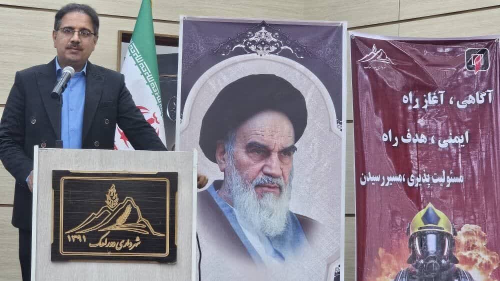 برنامه «همیار آتشنشان و ایمنی» در دوراهک برگزار شد