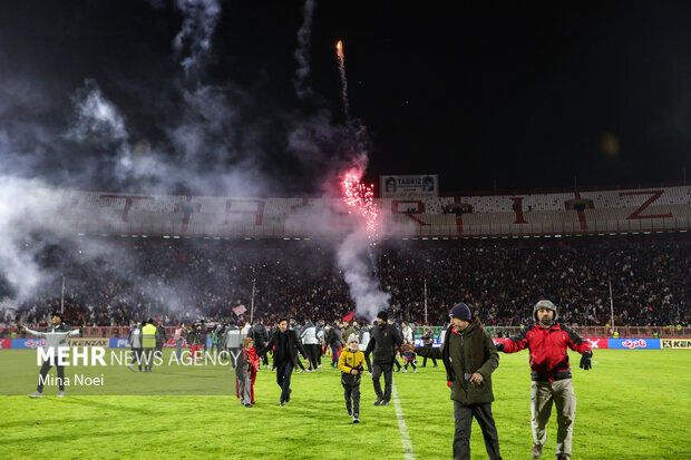 جریمه و محرومیت سنگین تماشاگران تراکتور در جام حذفی وبازی‌های پرسپولیس