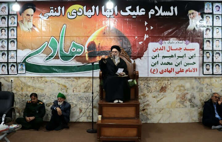 امامجمعه دیّر:میدان اصلی نبرد جمهوری اسلامی با استکبار عرصه رسانه است
