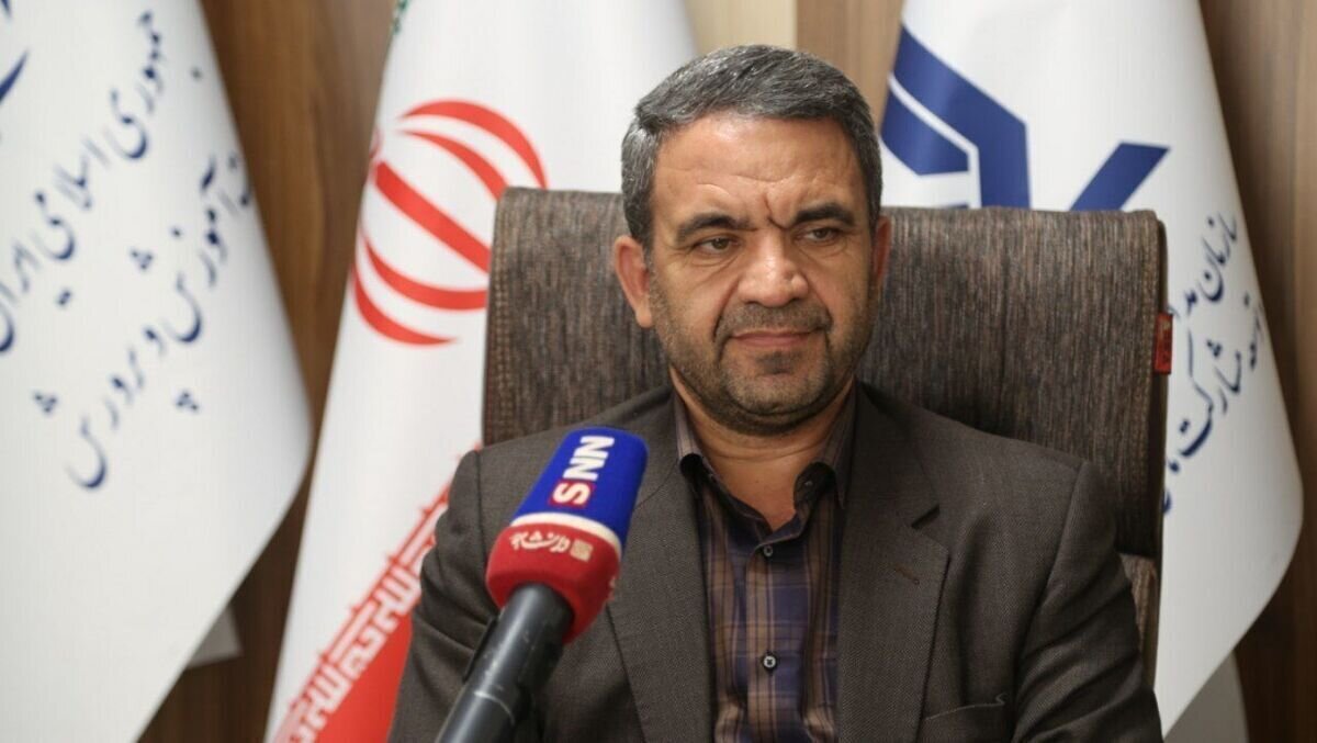 فرآیند آموزش هوش مصنوعی برای ۴۰ هزار معلم و ۲۰۰ هزار دانش‌آموز آغاز شد