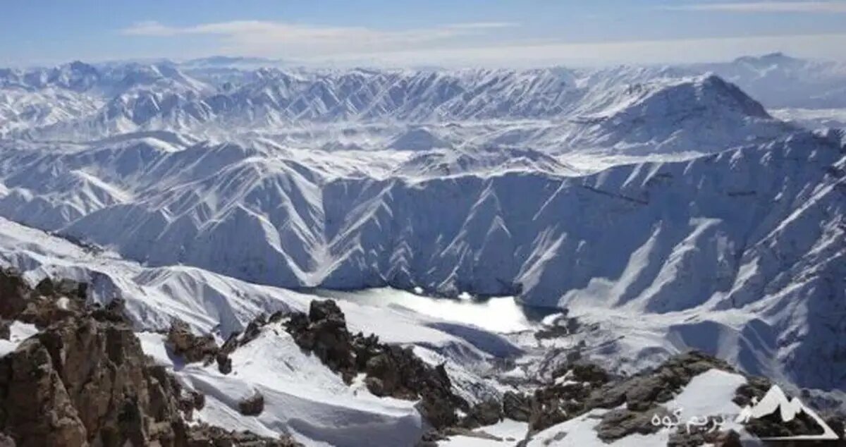 ریزش بهمن در اشترانکوه، مسیر قله سنبران ناایمن شد