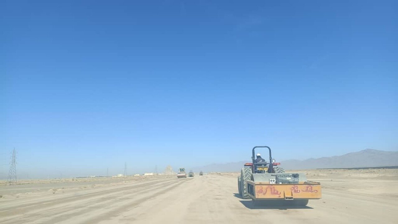 ساخت ۲۴ کیلومتر دیگر بزرگراه در محور خاش-سراوان تا یک ماه آینده آغاز میشود