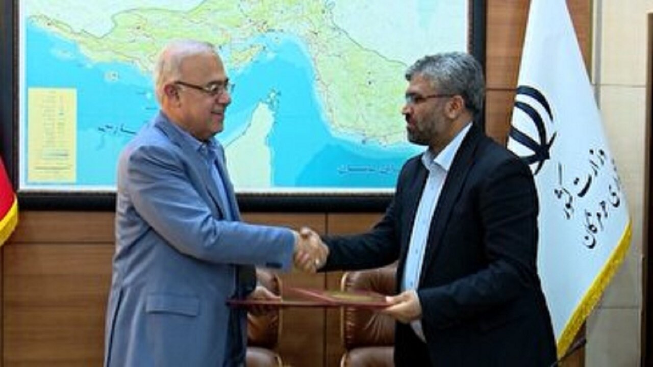 امضای تفاهم نامه رویداد ایران جان با استانداری هرمزگان