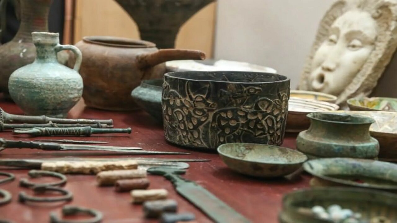 اسرار نهفته در پسِ سفالها؛ چرا باستانشناسان باید واژهنامههای خود را آتش بزنند؟