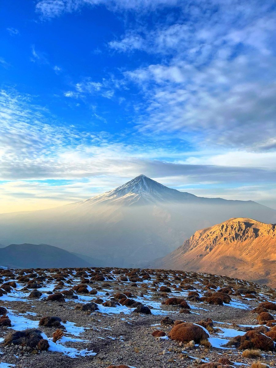 تصویری زیبا از دماوند سربلند