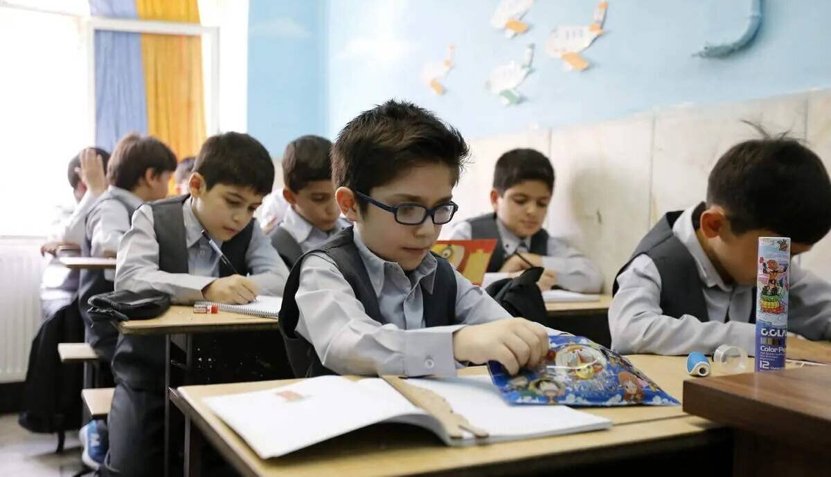 لغو امتیاز ۴۴ مدرسه غیردولتی به دلیل تخلف مالی