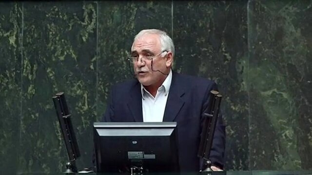 گرانی از قبل هم بوده اما برخی نمایندگان دنبال تسویه‌حساب شخصی با پزشکیان هستند | به بهانه دلار ۸۰ هزار تومانی وزیر اقتصاد را استیضاح کردند اما...