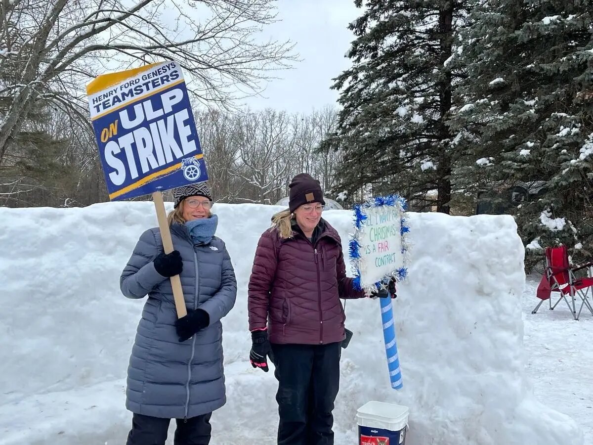 پرستاران آمریکایی در سرما ایستادند و جا نزدند/ اعتصاب‌شکنان موفق می‌شوند؟!