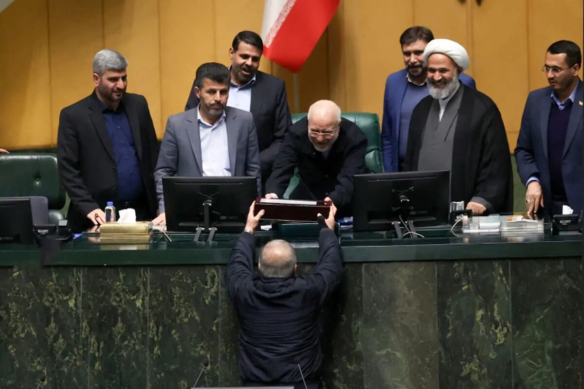 دلیل کاهش ۷۰ درصدی درآمدهای نفتی در بودجه پیشنهادی ۱۴۰۵