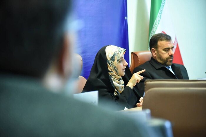 معاون رئیس‌جمهور: دولت چوب‌جادو ندارد؛ برای حل مسائل زنان به کمک دانشگاهیان نیازمندیم