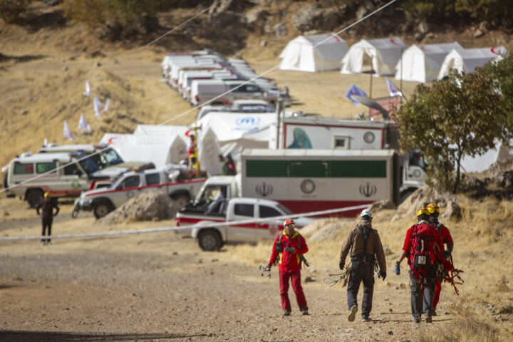 تحریم بر سر راه واردات تجهیزات امداد و نجات به کشور/ضرورت سفارش پهپاد اطفای حریق