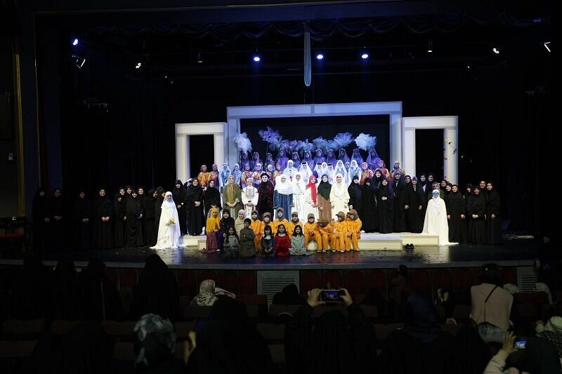 «برای هانا» با روایت زنانه روی صحنه رفت/«هملت» در تماشاخانه طهران