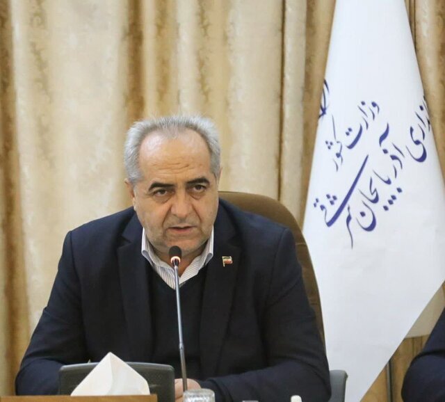 استاندار آذربایجان شرقی: چالشهای مرتبط با مدارس غیردولتی بررسی شود
