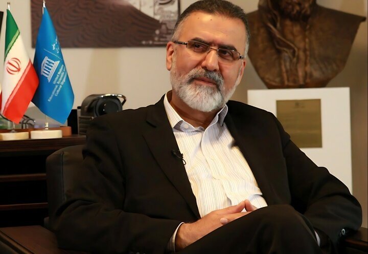 آغاز مرمت طبقه دوم میدان نقش جهان؛ تلاش مردم برای بهبود وضعیت دو برج