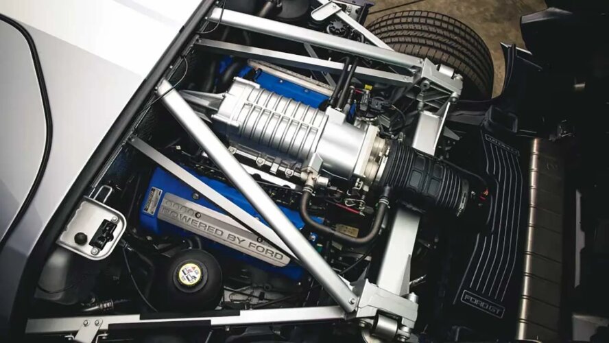 چرا فورد GT مدل ۲۰۰۵ به خودرویی ارزشمند و کلکسیونی تبدیل شد؟