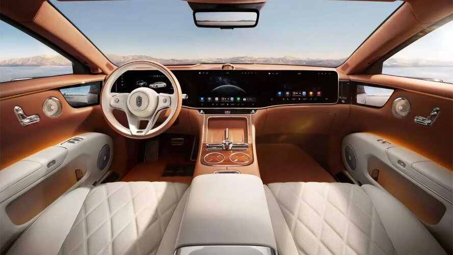 پایان سلطنت آلمان‌ها، فروش بیشتر سدان فوق‌لوکس هواوی از بنز و بی‌ام‌و