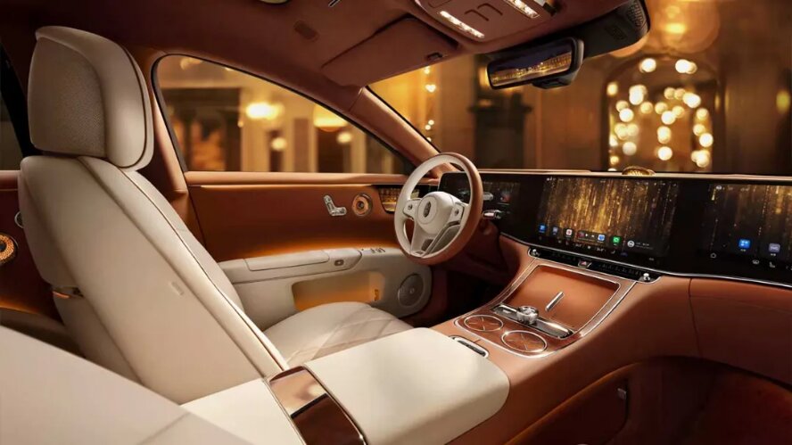 پایان سلطنت آلمان‌ها، فروش بیشتر سدان فوق‌لوکس هواوی از بنز و بی‌ام‌و