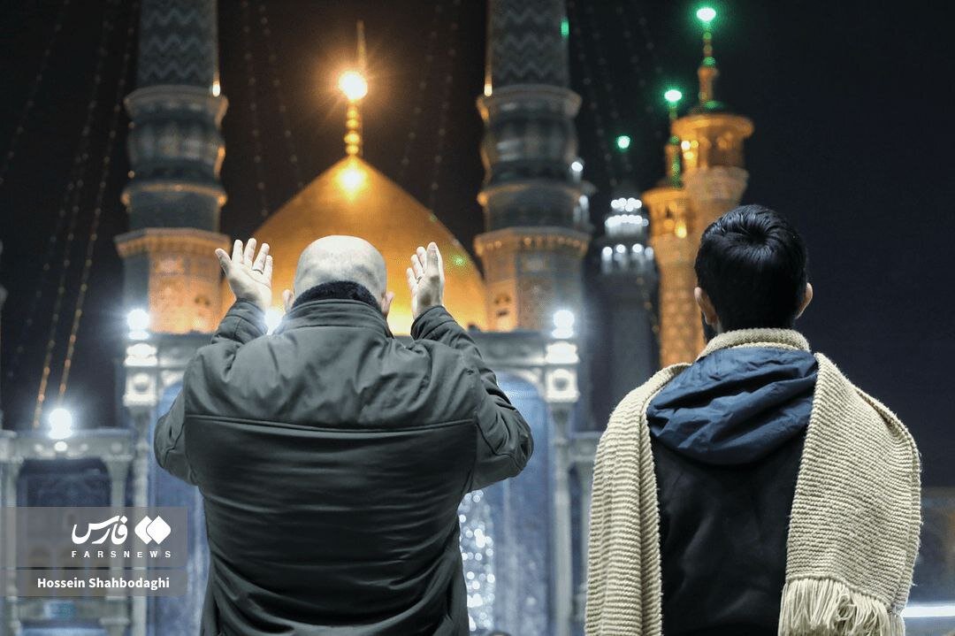 عکس/شب آرزوها در حرم حضرت معصومه(س)