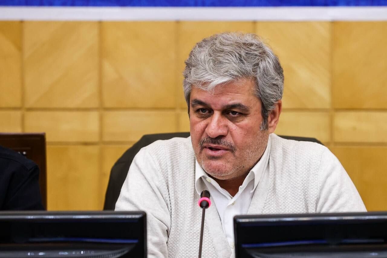 تاج‌گردون: افزایش ۲۰ درصد حقوق کارکنان در بودجه ۱۴۰۵ مطلوب مجلس نیست