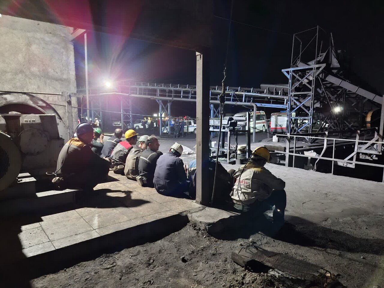 بازگشت امید به معدنجو | ماجرای پابند الکترونیکی برای مدیران معدن طبس چه بود؟