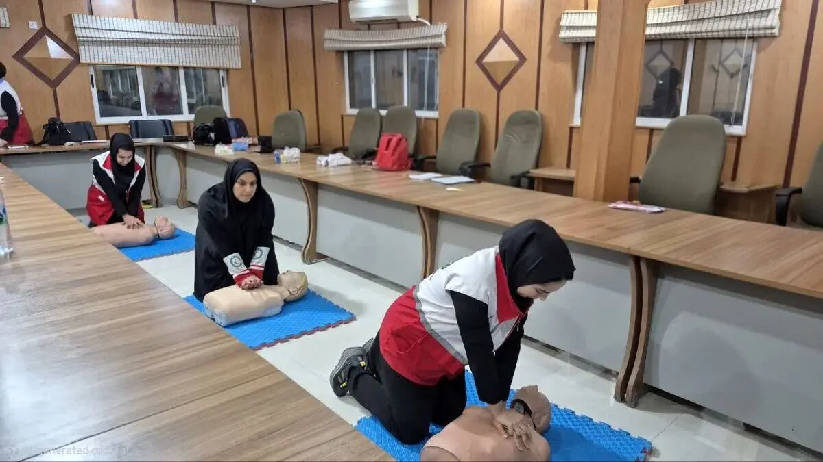 تجهیز واحدهای آموزش هلالاحمر خوزستان به مانکن آموزشی