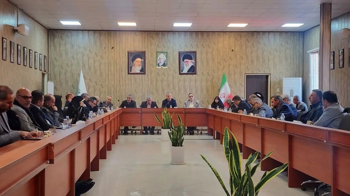 ۳۰ نماینده از تمام احزاب، معتمد هیات اجرایی انتخابات شوند