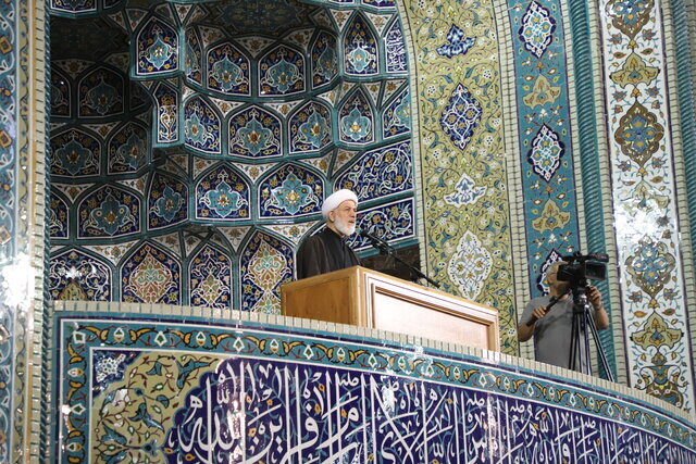 امام جمعه موقت تبریز: بصیرت مهارتی برای عبور از فتنهها است
