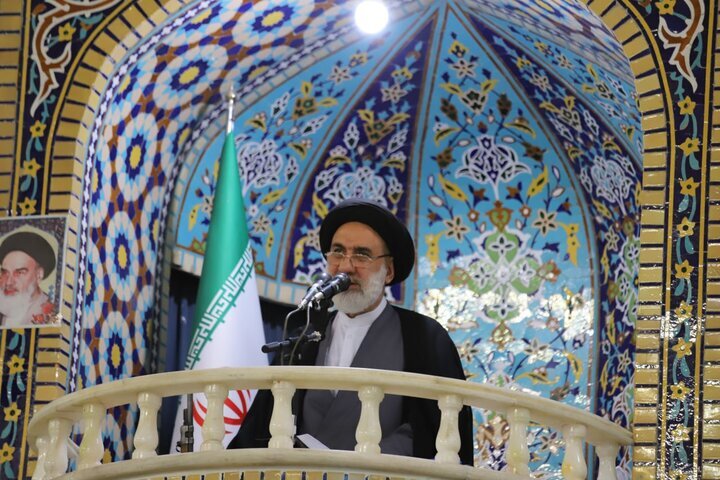 ملت ایران در بزنگاه‌ها پشتیبان ولایت می‌ماند