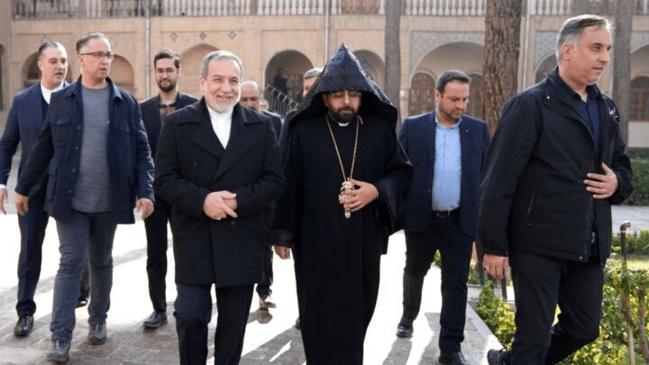 بازدید وزیر امور خارجه از کلیسای وانک در دومین روز سفر به اصفهان