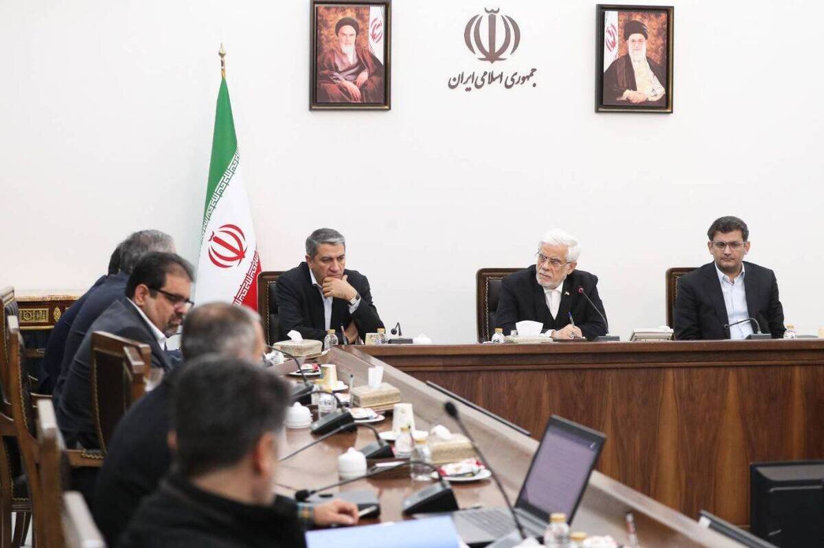 عارف: با توسعه تجارت انرژی، جمهوری اسلامی ایران به مرکز مبادلات انرژی منطقه‌ای تبدیل خواهد شد