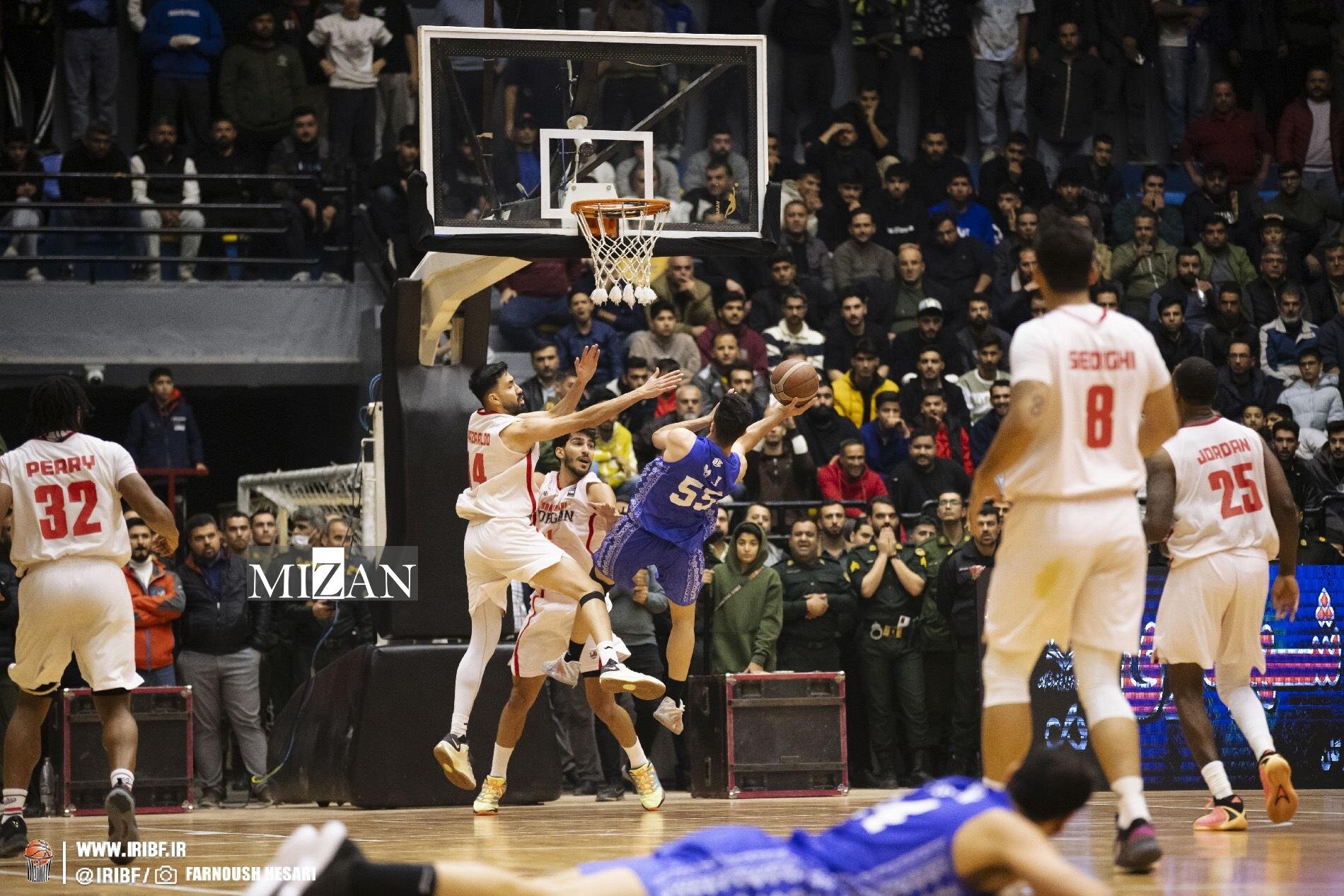 واکنش ناظران فدراسیون بسکتبال به حواشی دیدار شهرداری گرگان و استقلال/ جعفری: یکی از آرام‌ترین روز‌های گرگان را دیدیم/ سلیمیان: سرپرست استقلال دروغ می‌گوید!