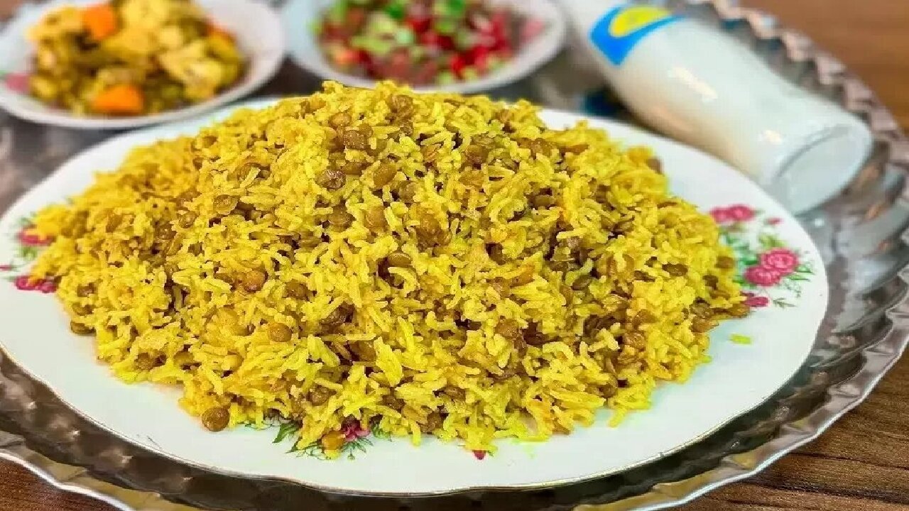 دمپختک عدس؛ ناهار زمستانیِ گرم که با ترشی میچسبد