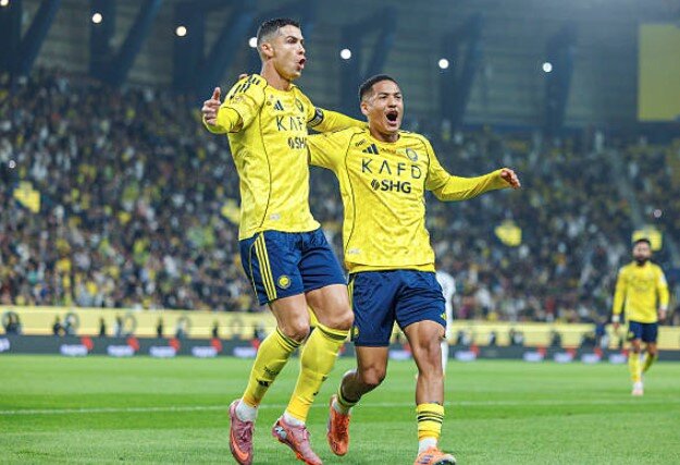 اهدای جام طلایی به کریستیانو رونالدو