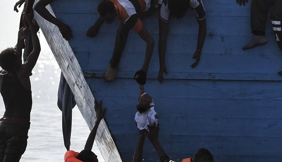 مرگ بیش از ۱۵۰ مهاجر به علت غرق شدن کشتی در سواحل سنگال