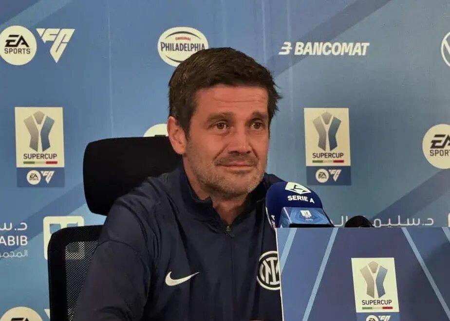 بگویم بازیکن می‌خواهم، به تیم توهین کرده‌ام