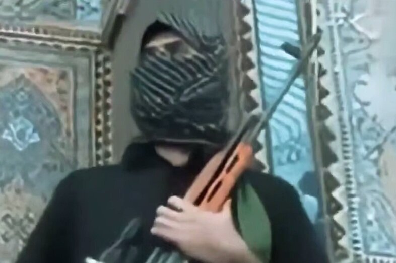 تصاویر منتشر نشده از جنگ تن‌به‌تن با آمریکایی‌ها در اطراف بیت آیت‌الله سیستانی