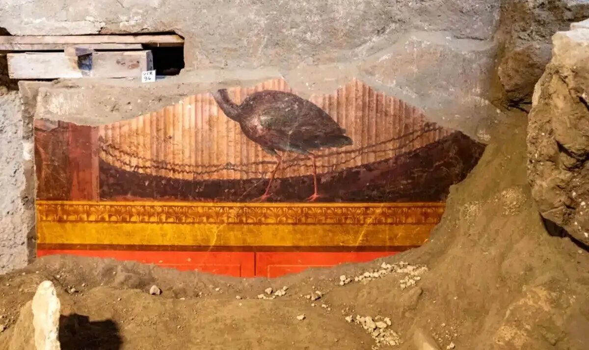 کشف نقاشی‌های تازه‌ در ویلای ۲ هزار ساله همسر امپراتور | عکس