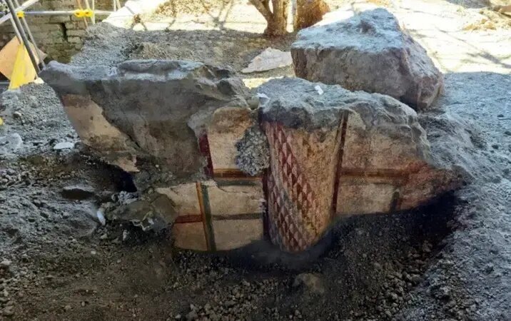 کشف نقاشی‌های تازه‌ در ویلای ۲ هزار ساله همسر امپراتور | عکس