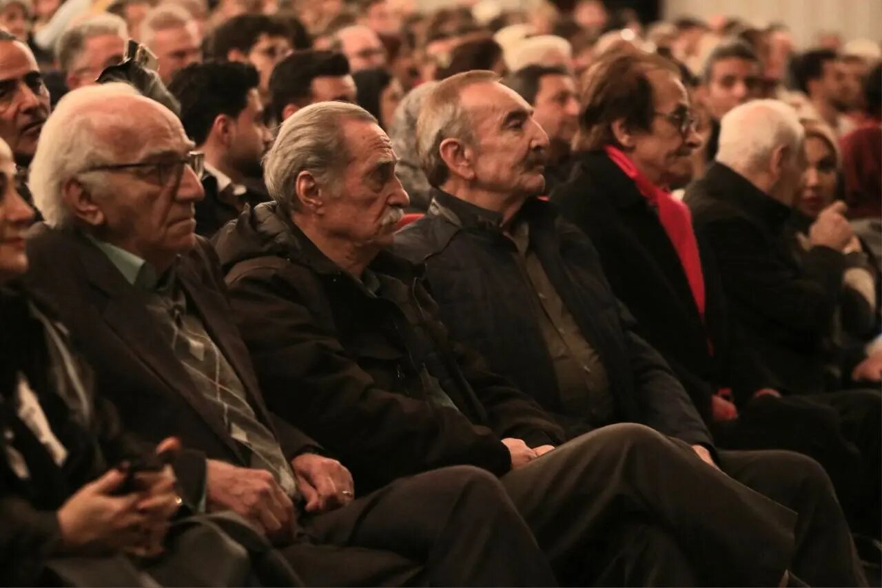 ارکستر «چکاوک» در تالار وحدت نواخت/ معرفی یک خواننده جدید