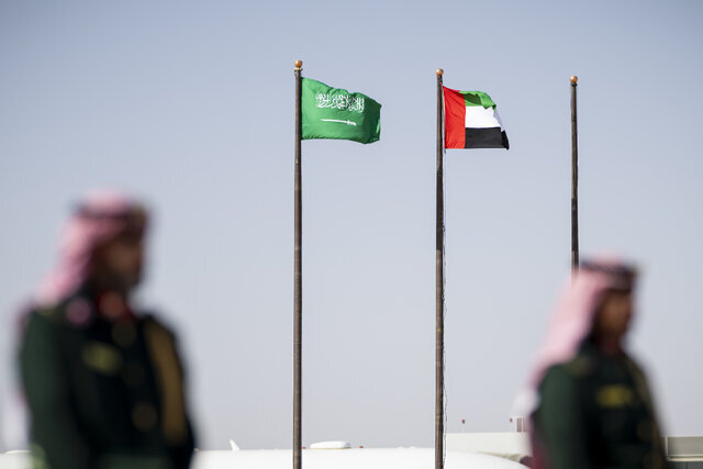 جنگ نفت و بنادر؛ چرا عربستان و امارات در یمن مقابل هم ایستادهاند؟