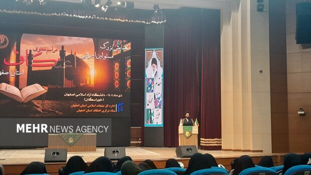 معاون حوزه علمیه اصفهان: ارتباط پس از اعتکاف کلید حفظ اُنس دینی است