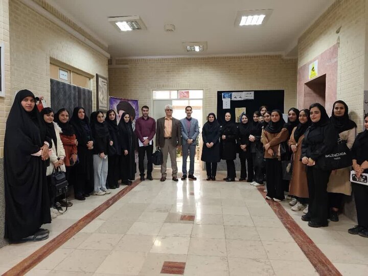 کرسی هم‌اندیشی دانشجویی «پژوهش، مسیر رشد و تحول» در بوشهر برگزار شد